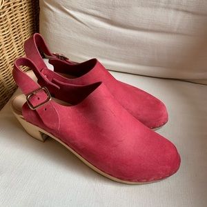 BRYR Suzy closed toe clog